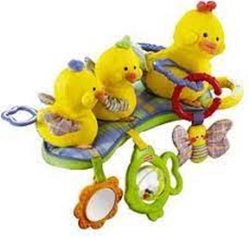 FISHER PRICE link a doos - trek eendjes - mamma eend en haar 2 baby's kunnen aan een wandelwagen of autostoel worden vastgemaakt