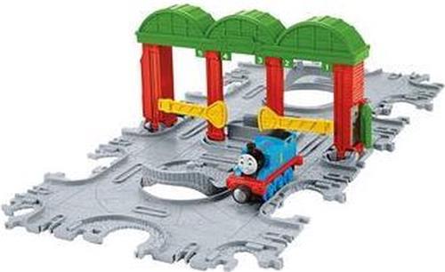 Thomas de trein: Take-n-Play Knapford Station Tile Tracks