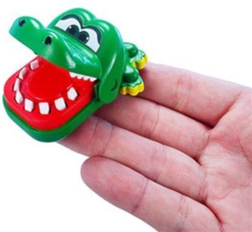 World Smallest Toys Reisspel Crocodile Dentist 7,6 Cm Groen