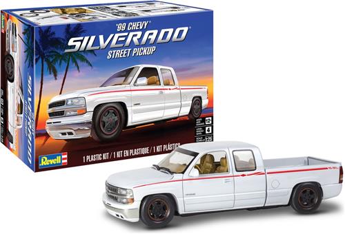 1:25 Revell 14538 1999 Chevy Silverado Custom Pickup Plastic Modelbouwpakket