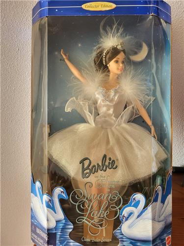 The Queen in Swan Lake - Zwanenmeer - Collector Edition - pop