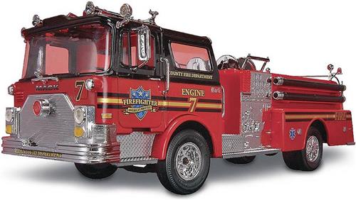 1:32 Revell 11225 Mack Fire Pumper Truck - SnapTite Max Kit Plastic Modelbouwpakket