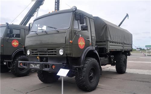 1:35 Zvezda 3692 Russian 2-Axle Military Truck K-4350 Plastic Modelbouwpakket