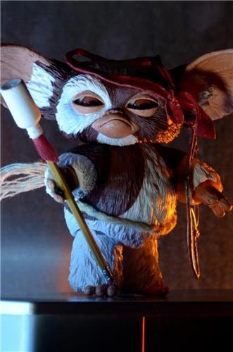 NECA Gremlins - Gizmo Ultimate Action Figure