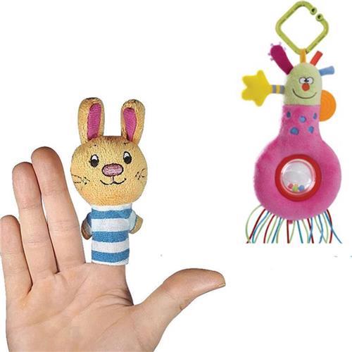 Kooky Rattles Pluche Rammelaar (Roze) 21 cm + Pluche Knuffel Vingerpop (10 cm)